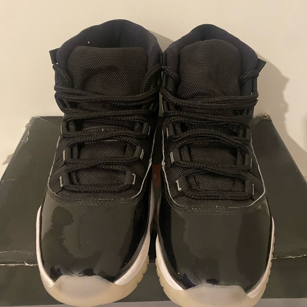 Black and white Jordan 11